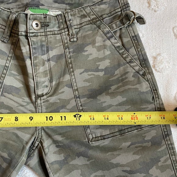 Anthropologie Green Cargo Utility Cropped Camo Pants Relaxed Casual - Picture 10 of 12